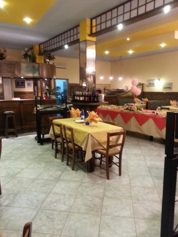 مبيت وإفطار ميليندونيو Mamma Assunta الغرفة الصورة